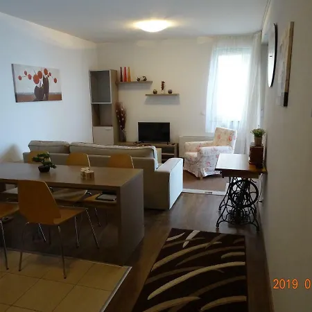 Galeriusbeach Deluxe * Siófok