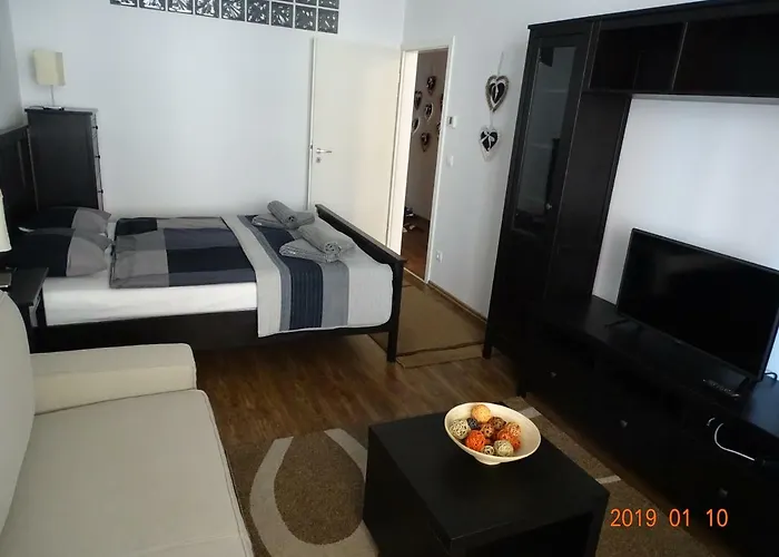 Galeriusbeach Deluxe Apartamento *